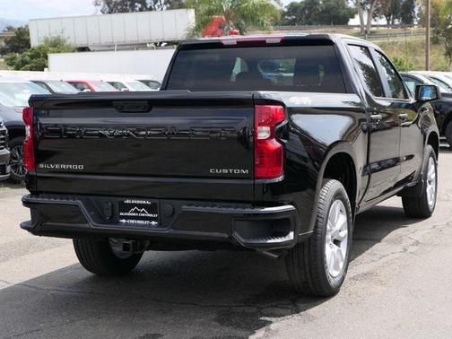2025 Chevrolet Silverado 1500 Custom