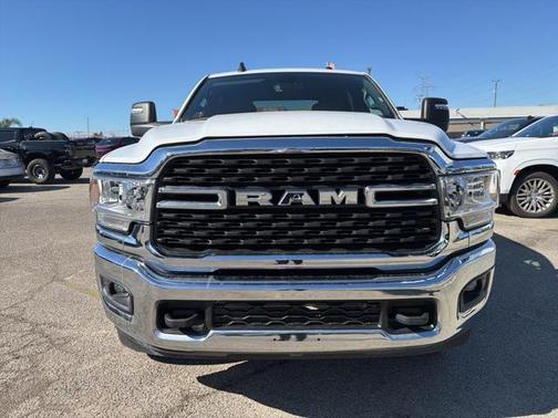 2024 RAM 2500 Big Horn Crew Cab 4x4 8' Box