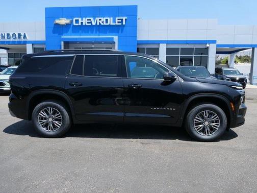 2025 Chevrolet Traverse LT