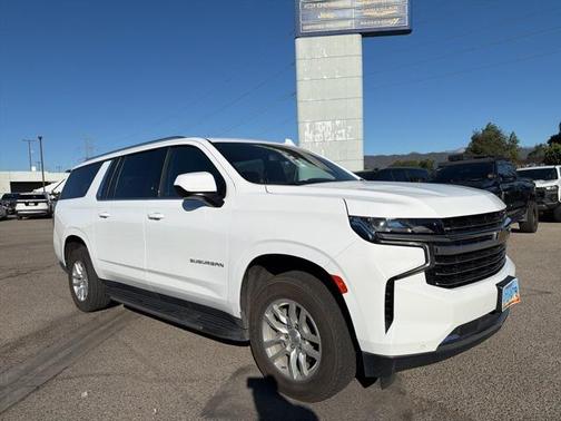 2023 Chevrolet Suburban LT