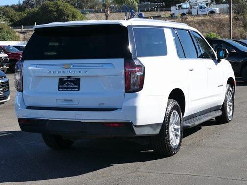 2023 Chevrolet Suburban LT