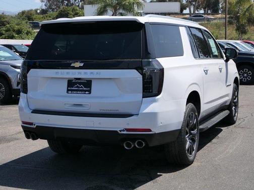 2025 Chevrolet Suburban Premier