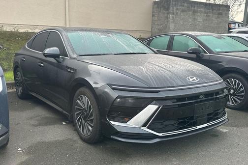 2024 Hyundai SONATA Hybrid Limited