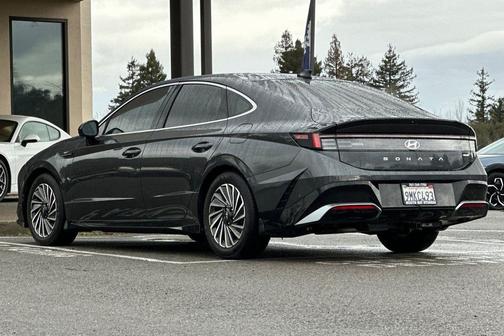 2024 Hyundai SONATA Hybrid Limited