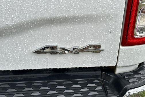 2022 RAM 2500 Big Horn Crew Cab 4x4 6'4' Box