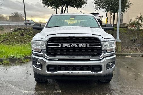 2022 RAM 2500 Big Horn Crew Cab 4x4 6'4' Box