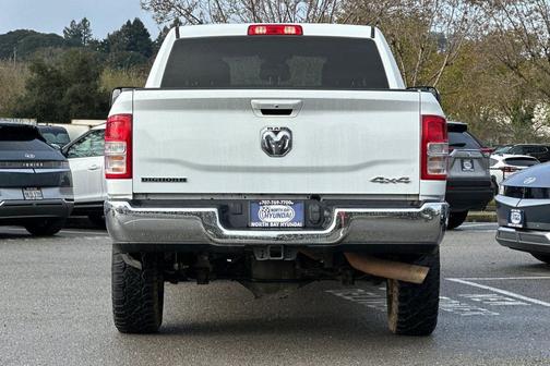 2022 RAM 2500 Big Horn Crew Cab 4x4 6'4' Box