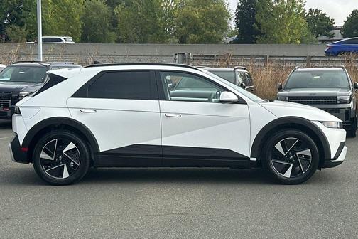 2025 Hyundai IONIQ 5 SEL