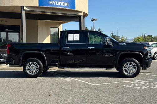 Black 2022 Chevrolet Silverado 3500 High Country