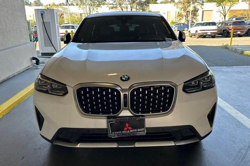2023 BMW X4 xDrive30i