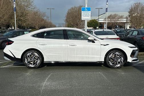 2026 Hyundai SONATA SEL
