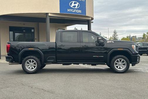 2022 GMC Sierra 2500 AT4