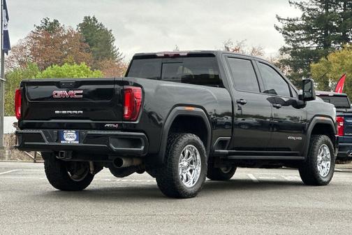 2022 GMC Sierra 2500 AT4