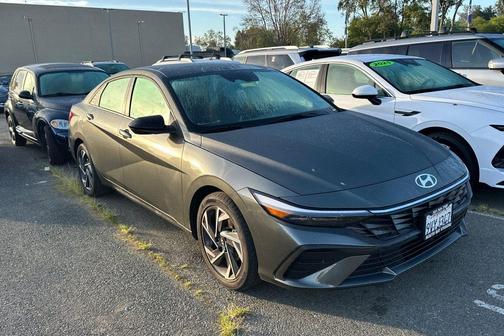 2025 Hyundai ELANTRA Sport