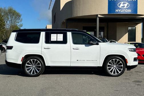 Bright White Clearcoat 2023 Jeep Grand Wagoneer Series II 4x4