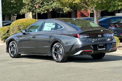 2025 Hyundai SONATA SEL