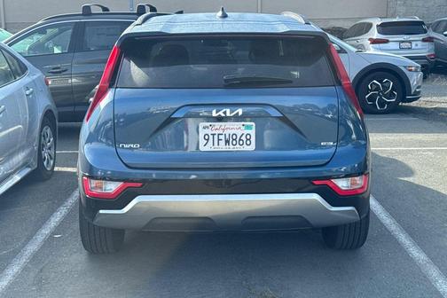 Mineral Blue 2025 Kia Niro Touring