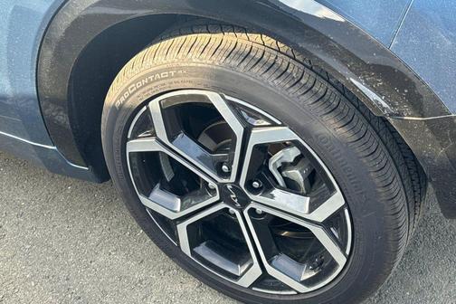 Mineral Blue 2025 Kia Niro Touring