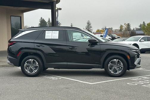 2025 Hyundai TUCSON Hybrid Blue