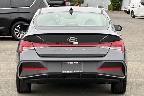 2025 Hyundai ELANTRA HEV SEL Sport