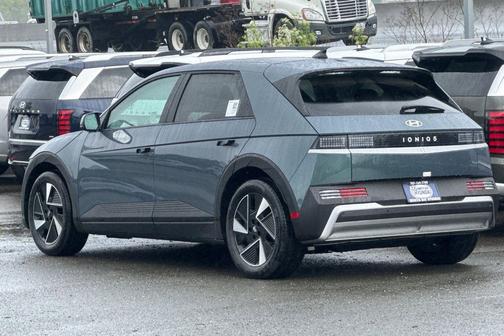 Digital Teal 2026 Hyundai IONIQ 5 SE