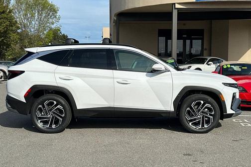 Creamy White Pearl 2026 Hyundai TUCSON Hybrid Limited