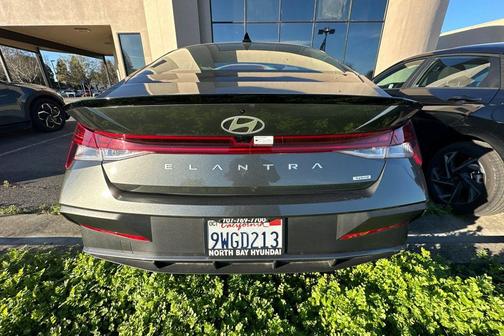 2025 Hyundai ELANTRA HEV SEL Sport