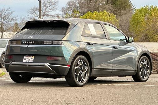 2024 Hyundai IONIQ 5 SEL