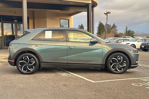 2024 Hyundai IONIQ 5 SEL