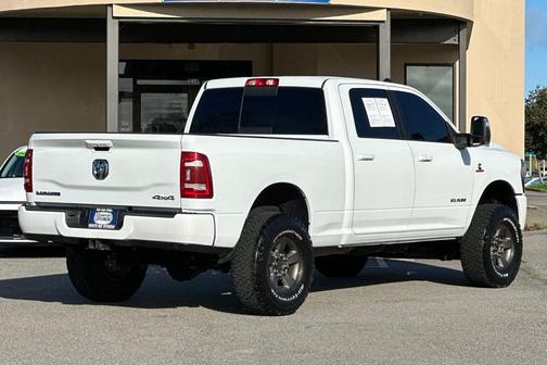 2023 RAM 2500 Laramie Crew Cab 4x4 6'4' Box
