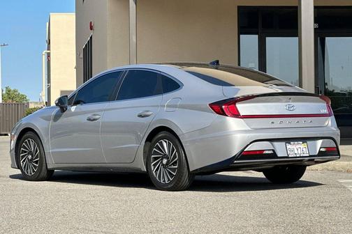2023 Hyundai SONATA Hybrid Limited