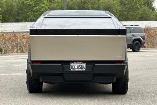 2024 Tesla Cybertruck Cyberbeast