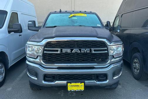 2024 RAM 3500 Tradesman Crew Cab 4x4 8' Box
