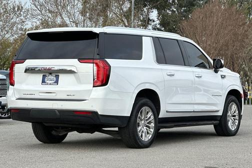 2022 GMC Yukon XL SLT