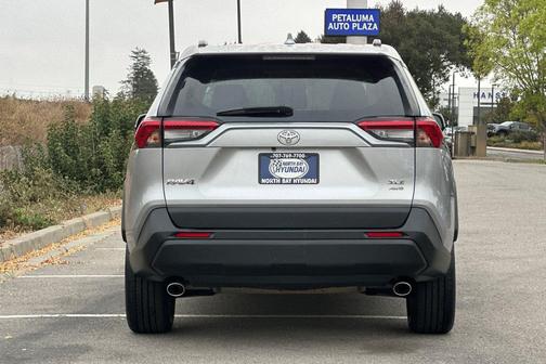 Silver Sky Metallic 2019 Toyota RAV4 XLE Premium