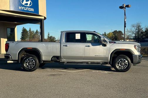 2022 GMC Sierra 2500 SLT