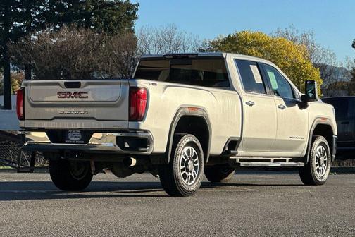 2022 GMC Sierra 2500 SLT