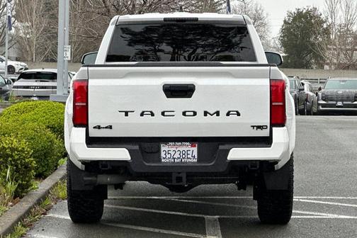 2024 Toyota Tacoma TRD Sport