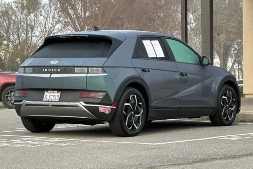 2024 Hyundai IONIQ 5 SEL