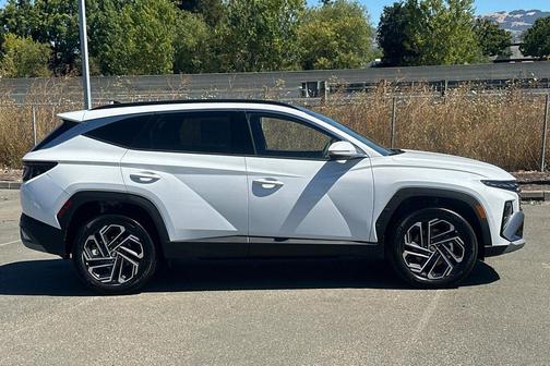 2025 Hyundai TUCSON Hybrid Limited