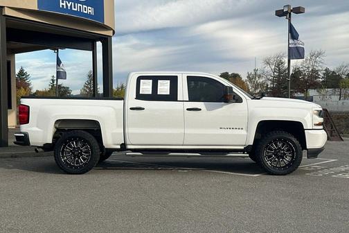 2018 Chevrolet Silverado 1500 Custom
