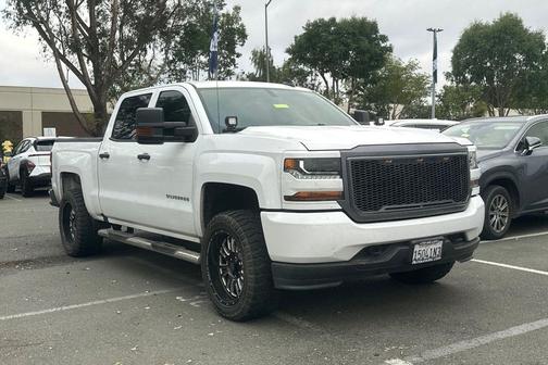 2018 Chevrolet Silverado 1500 Custom