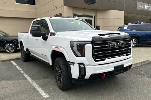Summit White 2024 GMC Sierra 2500 AT4