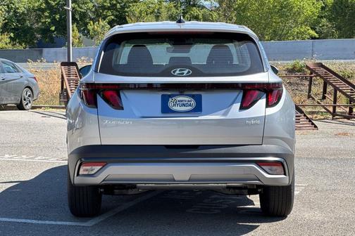 Shimmering Silver 2026 Hyundai TUCSON Hybrid SE