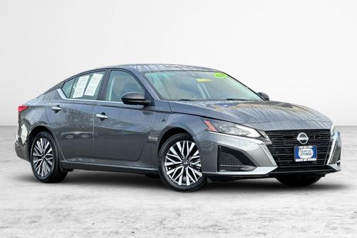 Gun Metallic 2025 Nissan Altima 2.5 SV