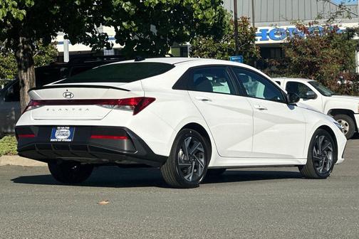 2025 Hyundai ELANTRA Sport
