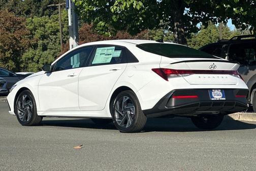 2025 Hyundai ELANTRA Sport