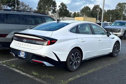2025 Hyundai SONATA SEL