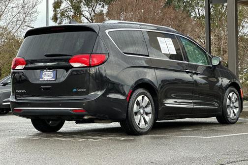 2018 Chrysler Pacifica Hybrid Limited