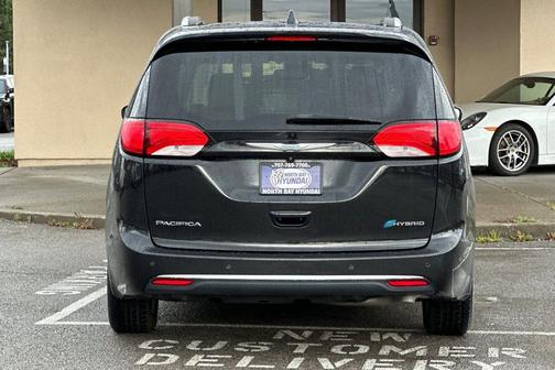 2018 Chrysler Pacifica Hybrid Limited